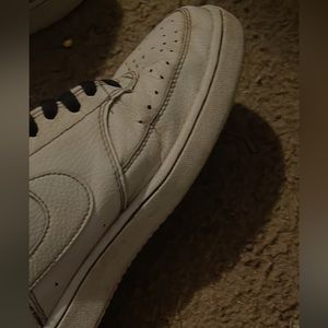 There white court visons